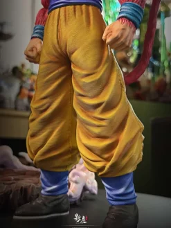1/6 & 1/4 Scale Super Saiyan 4 Son Goku - Dragon Ball Resin Statue - D-M Studios