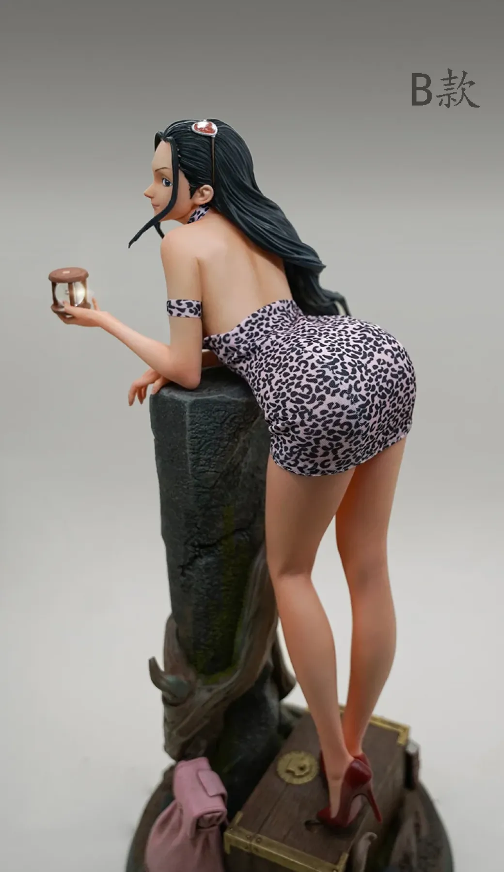1/4 Scale Archaeologist Nico Robin - ONE PIECE Resin Statue - RS & ZT Studios