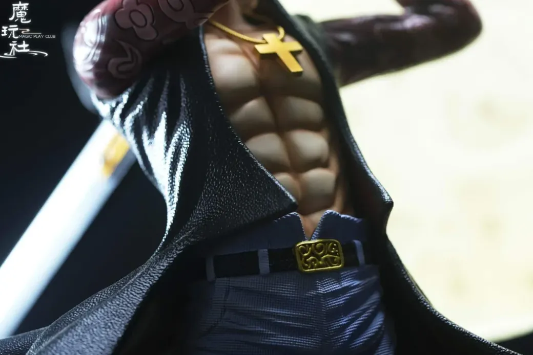 1/6 Scale Dracule Mihawk with LED - ONE PIECE Resin Statue - Magic Play Club Studios