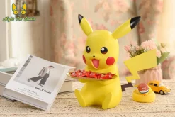 1/1 Scale Holding Plate Pikachu - Pokemon Resin Statue - Night Cat Studio
