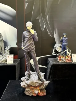 1/4 Scale Licensed Ver. B Satoru Gojo - Jujutsu Kaisen Resin Statue - Justice Intentions Studio