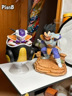 1/6 Scale Starting Hand Vegeta - Dragon Ball Resin Statue - PlanB Studio