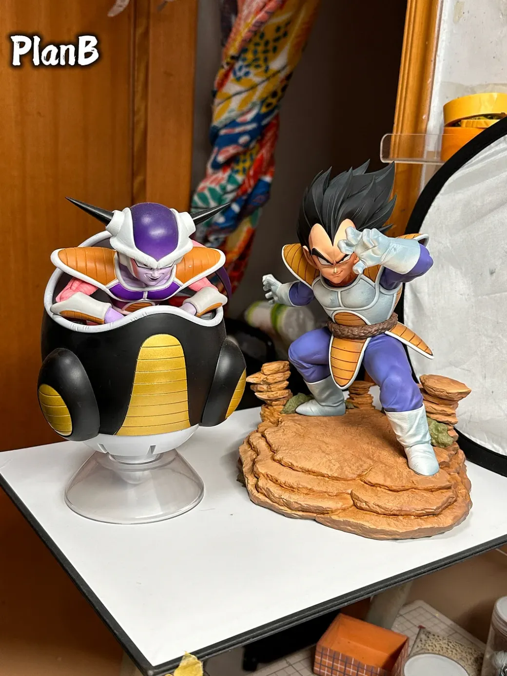 1/6 Scale Starting Hand Vegeta - Dragon Ball Resin Statue - PlanB Studio