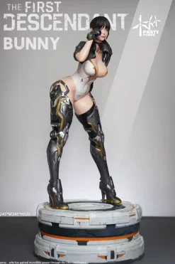 1/4 Scale Ultimate Bunny - The First Descendant Statue - Pants Power Studio