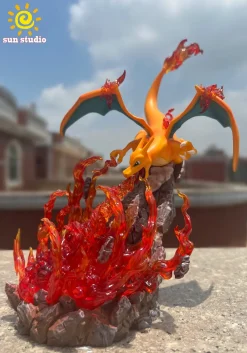 1/20 Scale World Zukan Charizard with LED - Pokemon Resin Statue - sun Studio