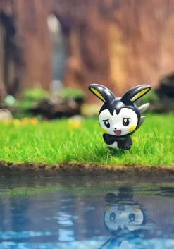 1/20 Scale World Zukan Emolga Set - Pokemon Statue - The Studio