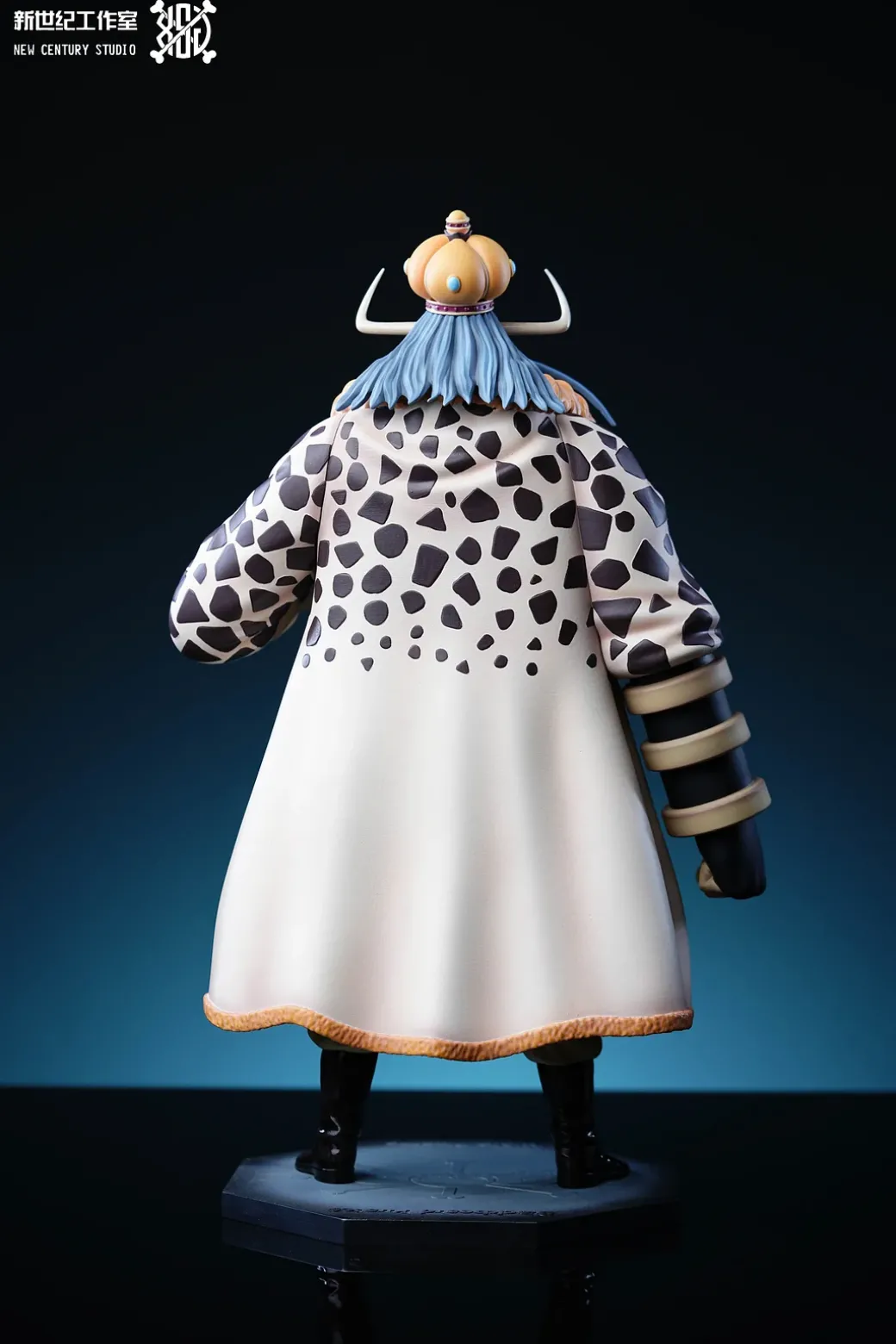 Avalo Pizarro & Catarina Devon & Van Augur & Shiryu & Laffitte - ONE PIECE Resin Statue - XinShiJi Studio