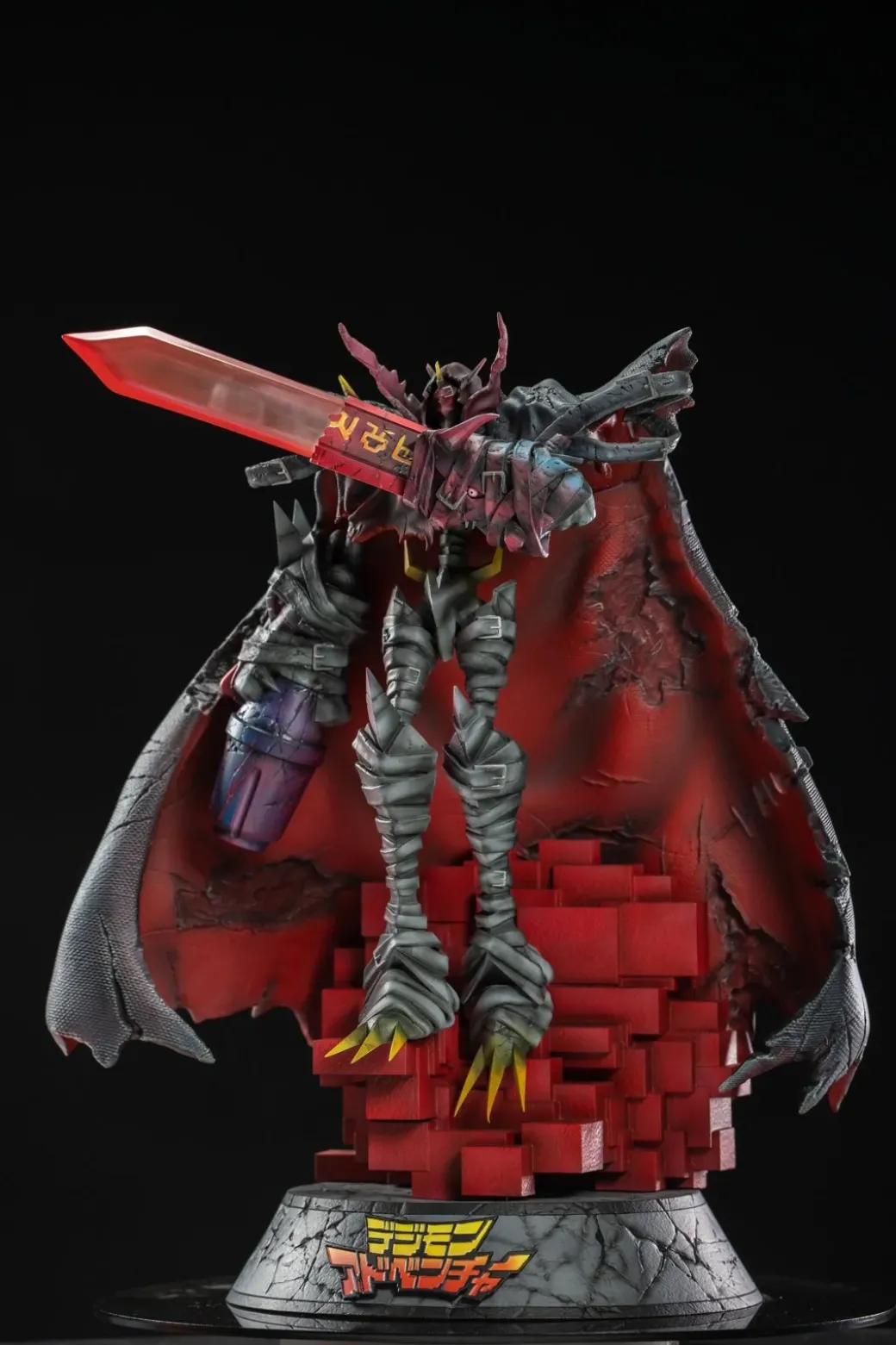 Battle Damaged Omegamon Zwart with LED - Digimon Resin Statue - MO Studio