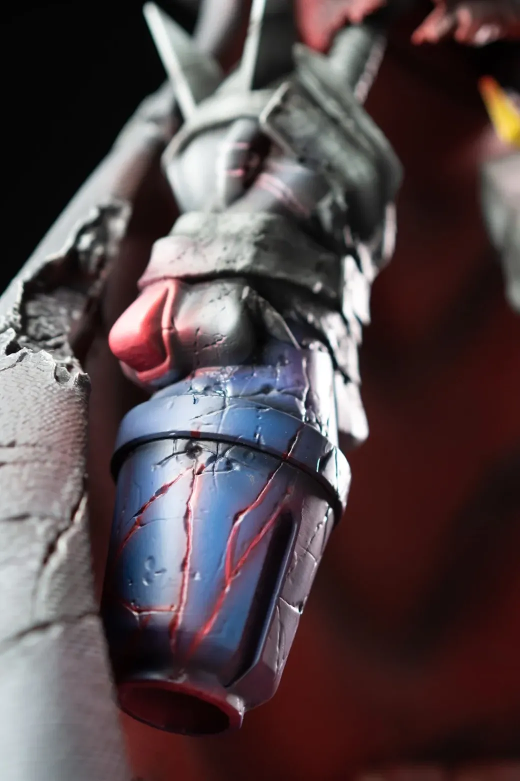 Battle Damaged Omegamon Zwart with LED - Digimon Resin Statue - MO Studio