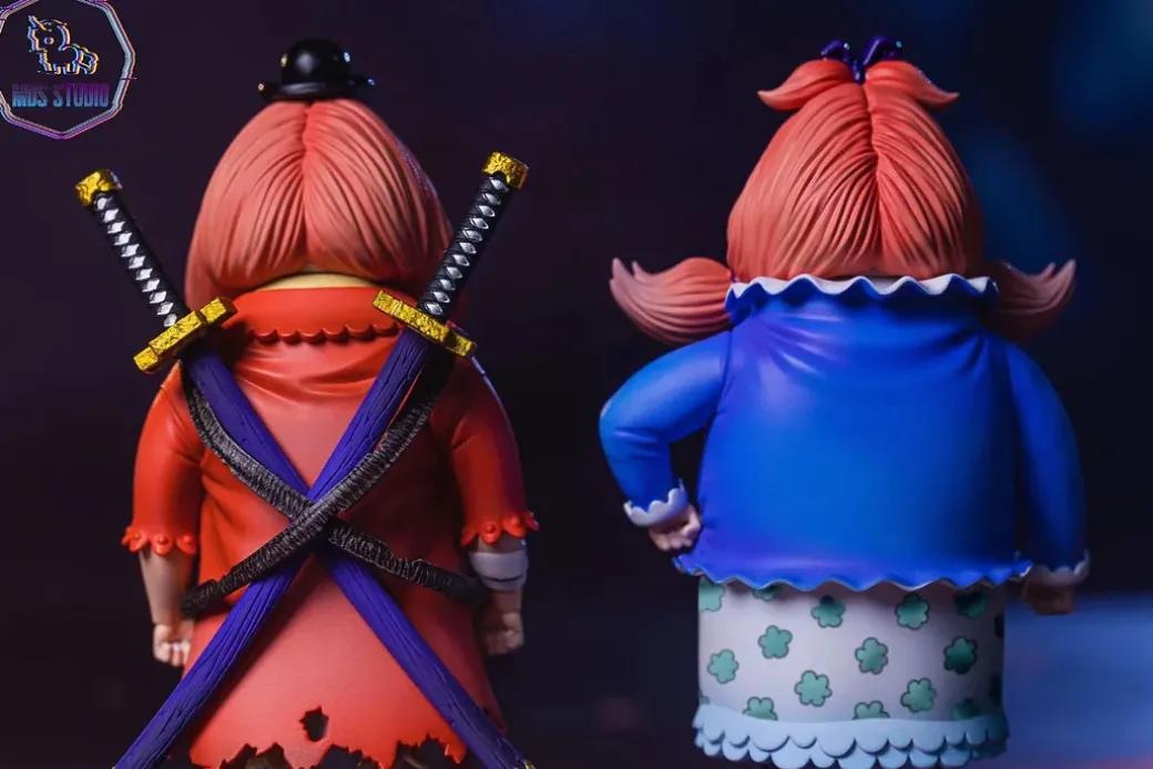 Big Mom Pirates Charlotte Chiffon & Charlotte Lola - ONE PIECE Resin Statue - MDS Studio