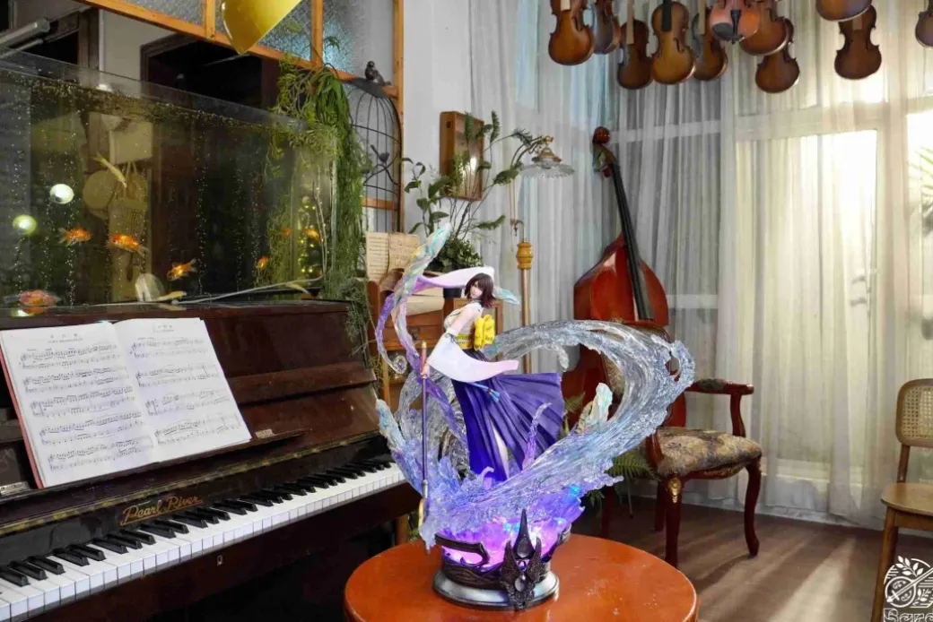 Dancing Yuna with LED - Final Fantasy X Resin Statue - Bard Studio