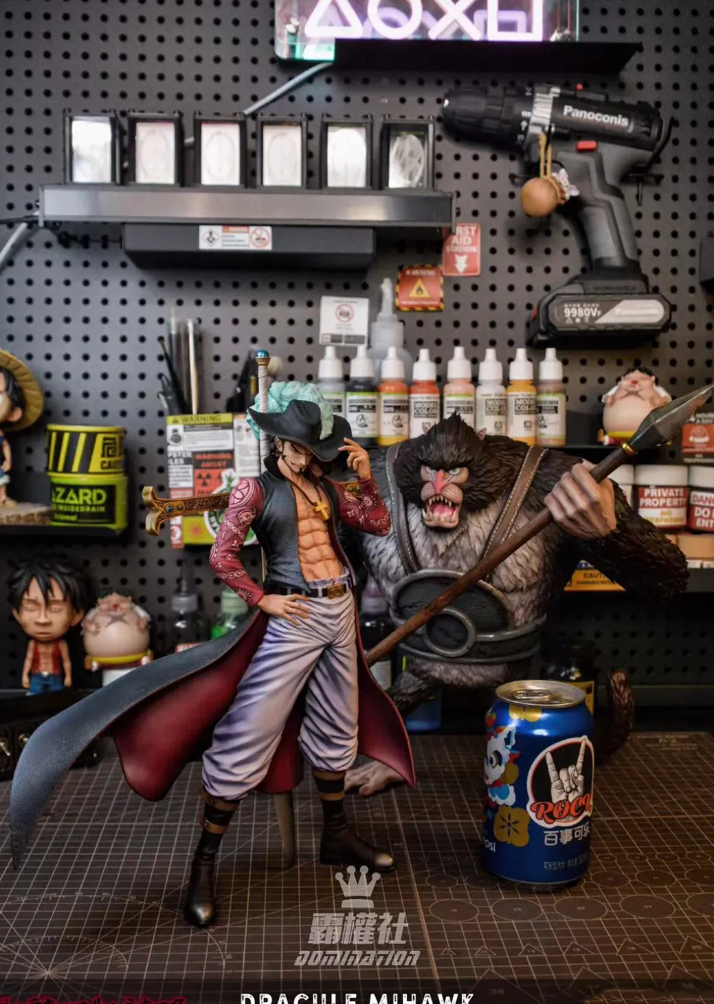 Dracule Mihawk - ONE PIECE Resin Statue - Domination Studio