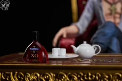 Dracule Mihawk's Accessory Tea Table - ONE PIECE Resin Statue - BuLiuBai Studio