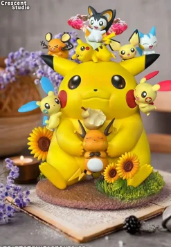 Dynamax Pikachu Family - Pokemon Resin Statue - Crescent-Studios