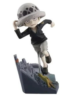 G.E.M. Series RUN! RUN! RUN! Ver. Childhood Trafalgar D. Water Law - ONE PIECE Official Statue - MegaHouse