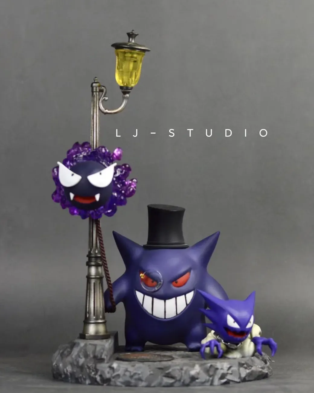 Gengar Vicious Dog Balloon With LED- Pokemon Resin Statue - LJ Studios