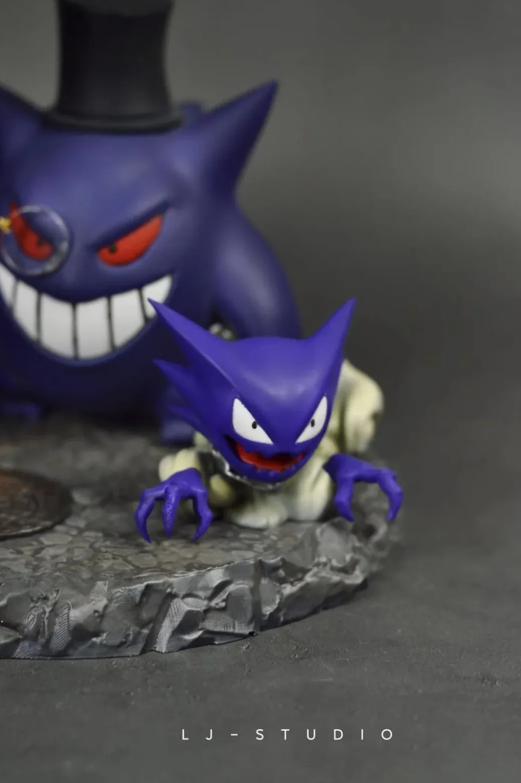 Gengar Vicious Dog Balloon With LED- Pokemon Resin Statue - LJ Studios