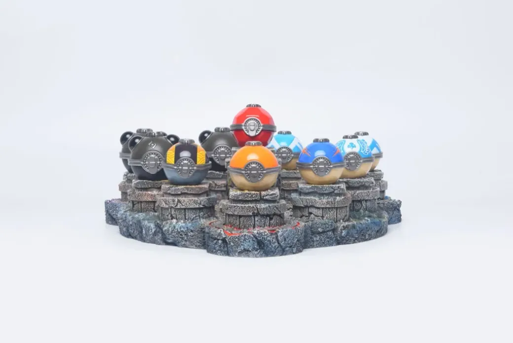 Hisui Pokeball - Pokemon Resin Statue - The Studio