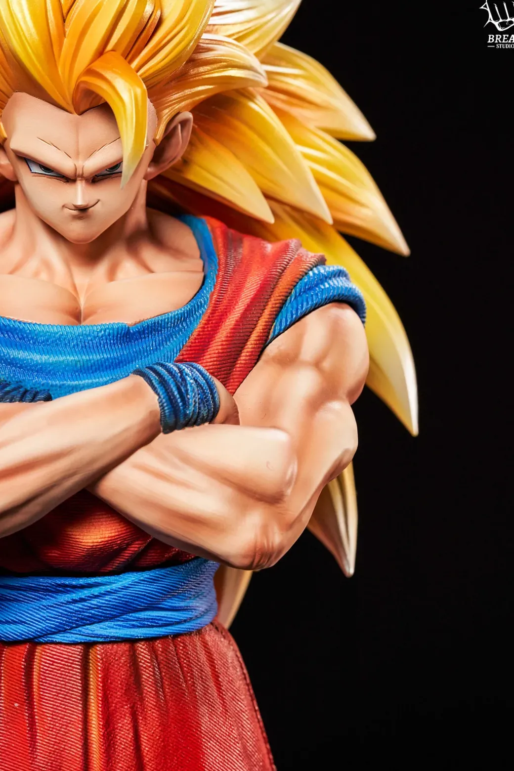 Holding Chest Super Saiyan 3 Son Goku - Dragon Ball Resin Statue - Break Studio