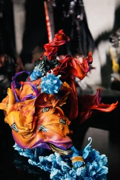 Jinbe with LED - ONE PIECE Resin Statue - Iron Curtain Studio