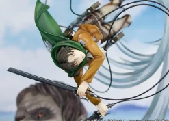 Levi Ackerman & Beast Titan - Attack On Titan Official Statue - PROOF