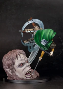 Levi Ackerman & Beast Titan - Attack On Titan Official Statue - PROOF
