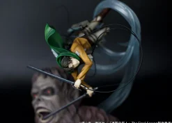 Levi Ackerman & Beast Titan - Attack On Titan Official Statue - PROOF