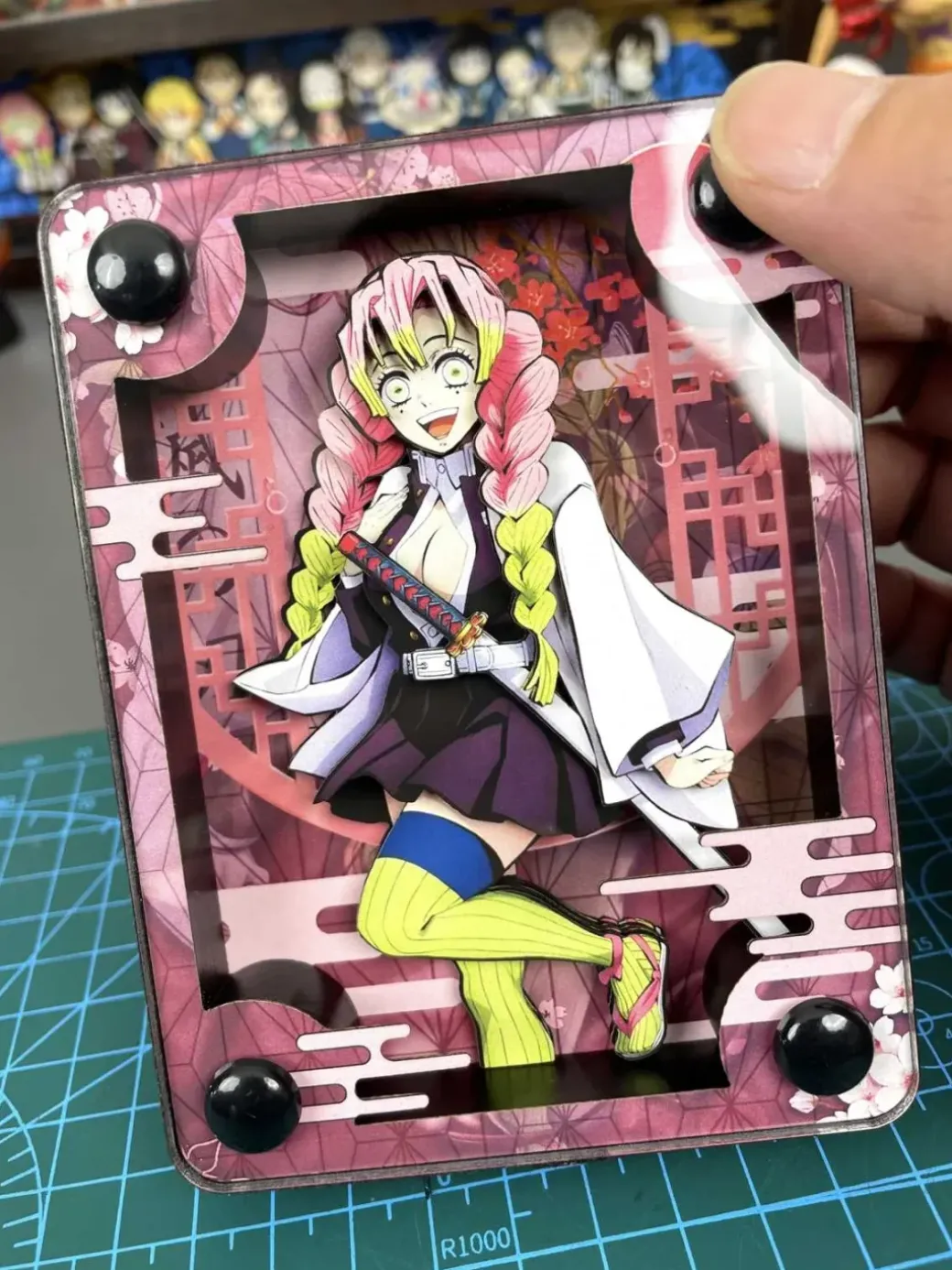 Mitsuri Kanroji Card Stand Display - Demon Slayer: Kimetsu No Yaiba - momo Studio