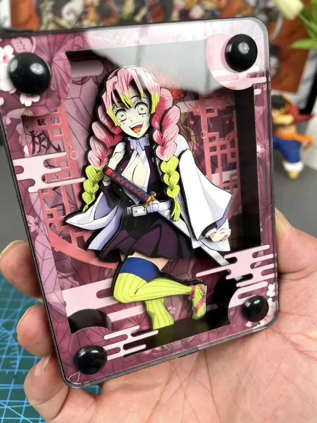 Mitsuri Kanroji Card Stand Display - Demon Slayer: Kimetsu No Yaiba - momo Studio