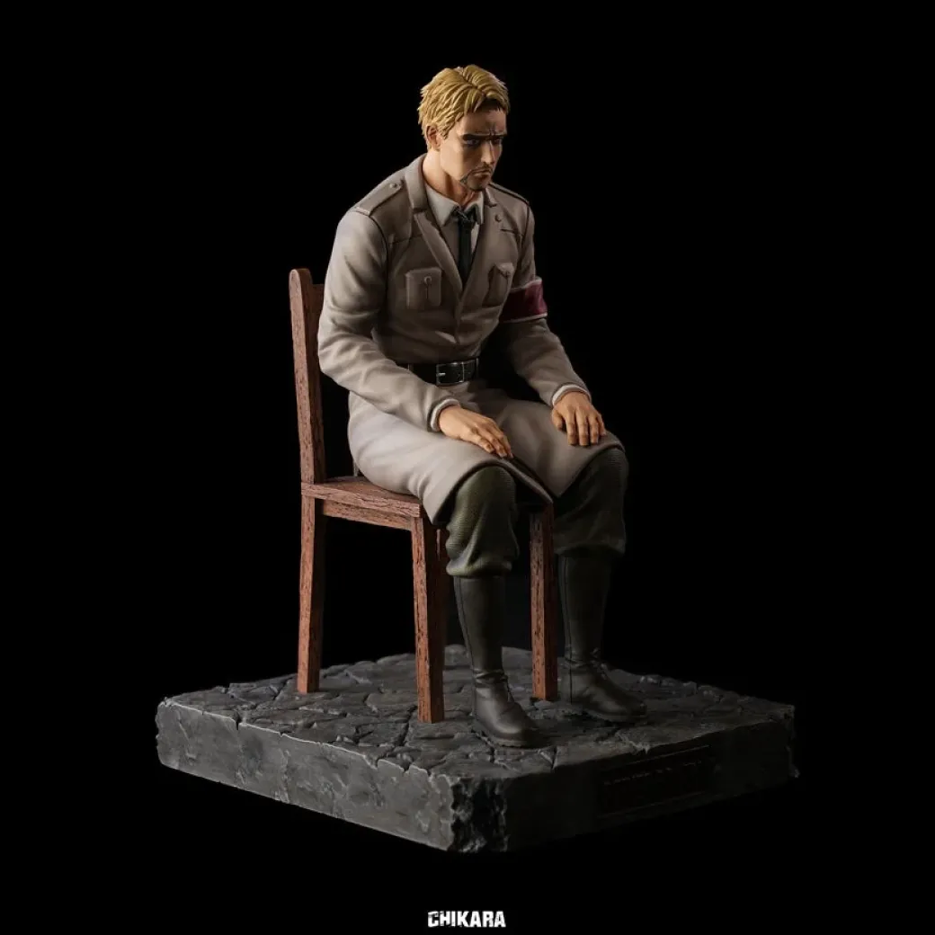 Nine Titans Series Armored Titan & Reiner Braun - Attack On Titan Resin Statue - CHIKARA Studios