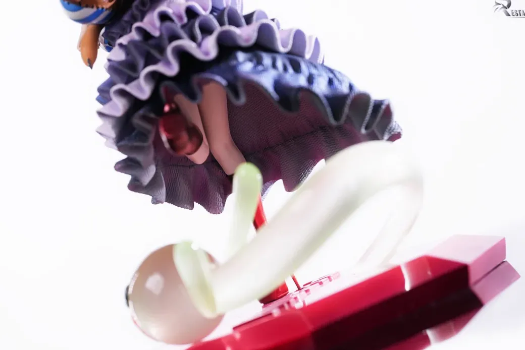 POP & 1/6 Scale Perona & Ghost Lamp - ONE PIECE Resin Statue - Restart Studio