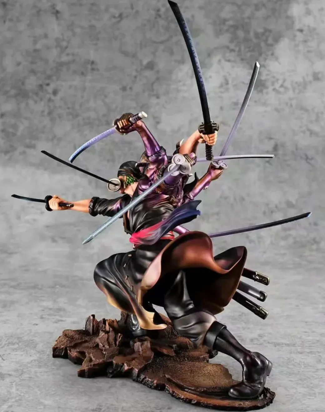 POP MAX Scale Roronoa Zoro with Kiki Kyutoryu: Ashura - ONE PIECE Official Statue - MegaHouse