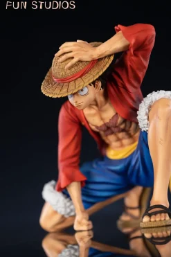 POP Scale Squatting Monkey D. Luffy - ONE PIECE Resin Statue - FUN Studios