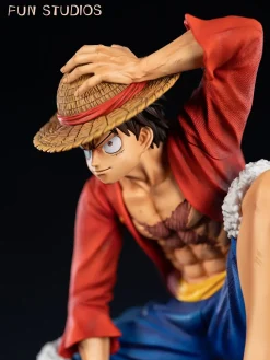POP Scale Squatting Monkey D. Luffy - ONE PIECE Resin Statue - FUN Studios