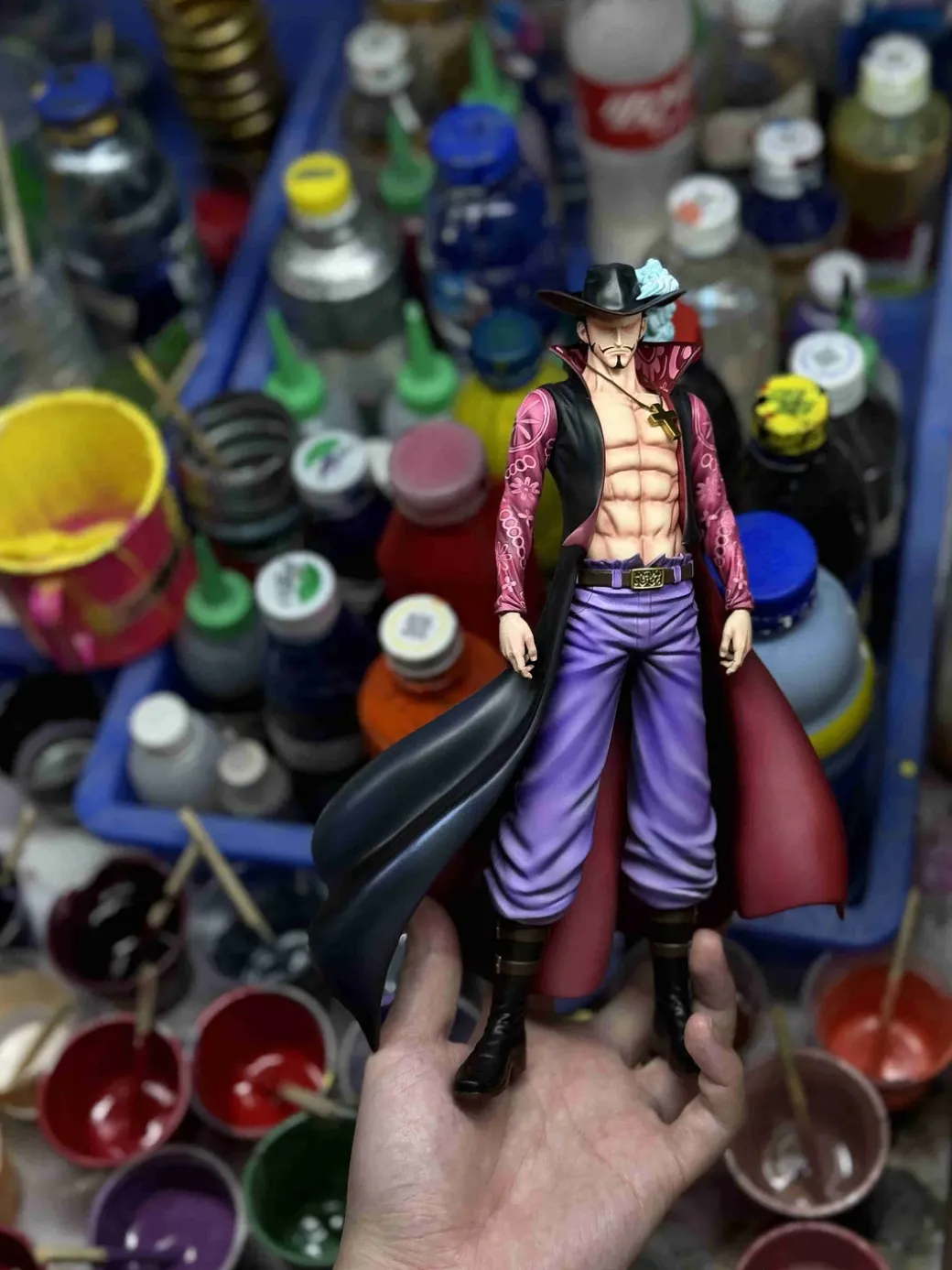POP Scale Standing Dracule Mihawk - ONE PIECE Resin Statue - C2 Studio