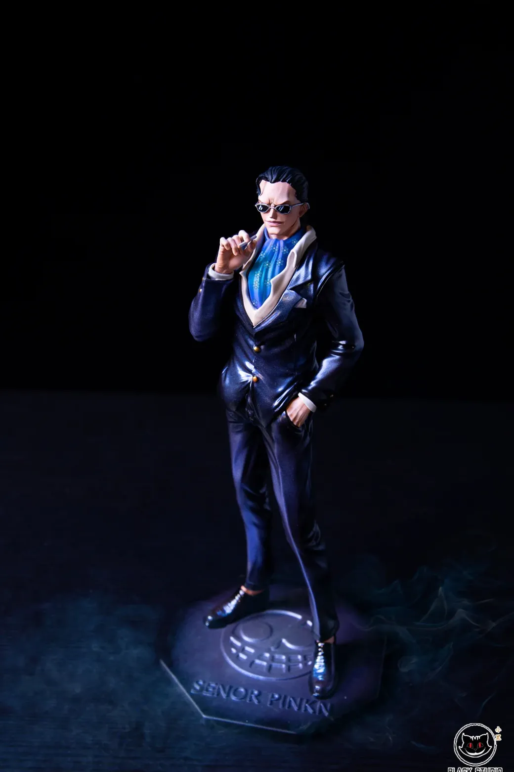 POP Scale Young Senor Pink - ONE PIECE Resin Statue - Black Studio
