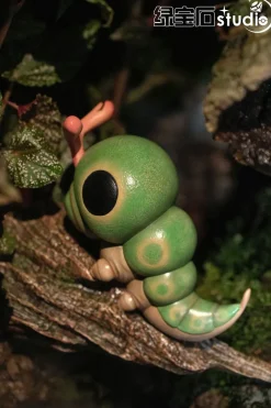 Realistic Style Caterpie - Pokemon Resin Statue - LvBaoShi Studio