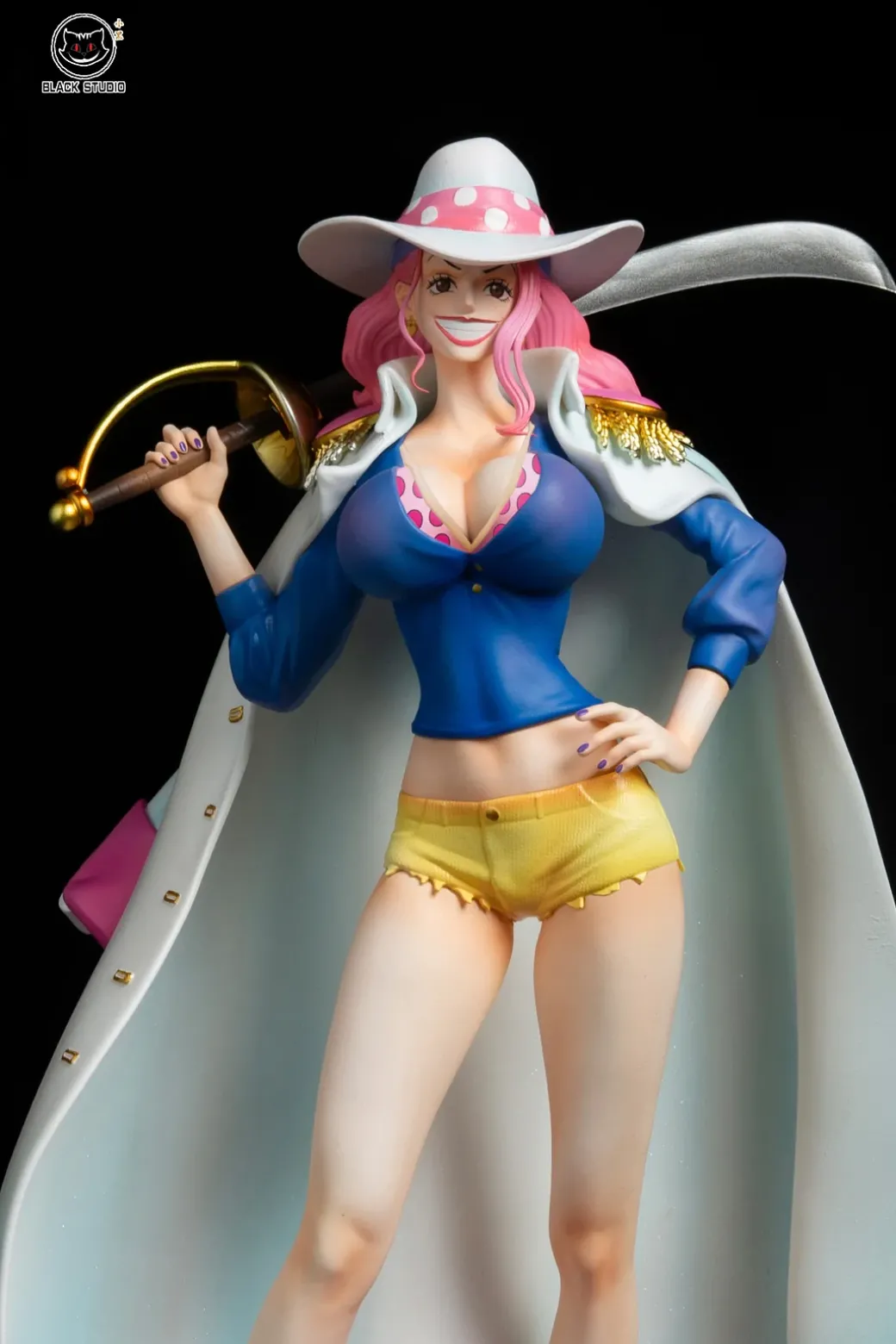 Rocks Pirates Series 001 Young Ver. Charlotte Linlin - ONE PIECE Resin Statue - Black Studio