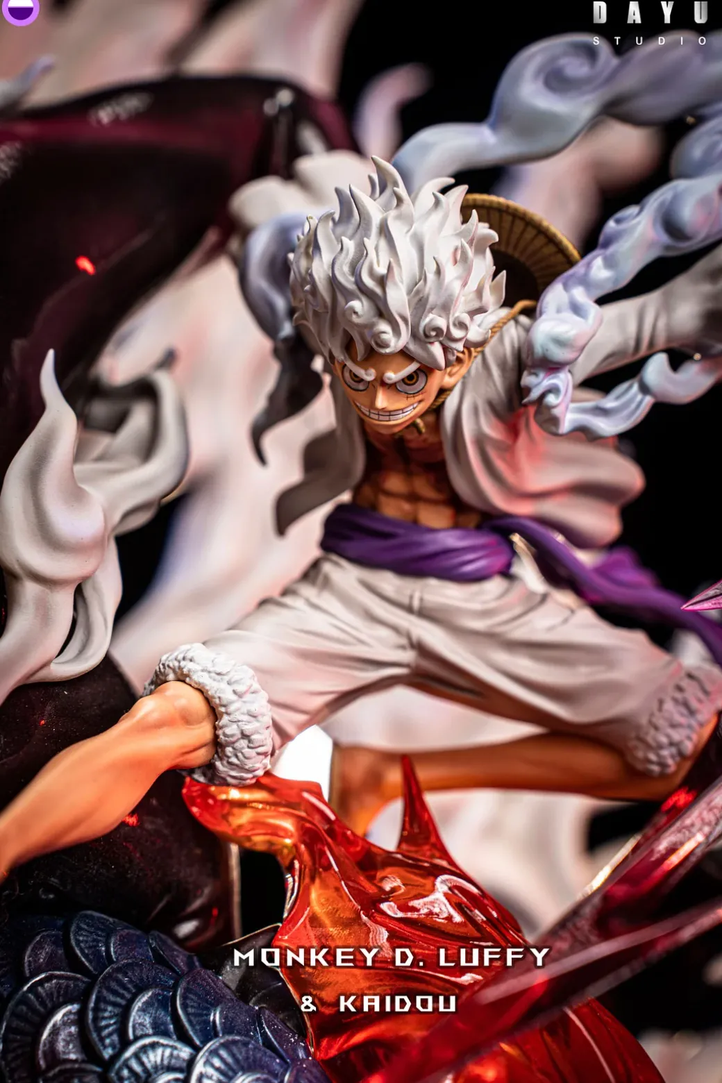 S- & S+ Scale Nika Monkey D. Luffy VS Beast Form Kaido with LED - ONE PIECE Resin Statue - DAYU Studios