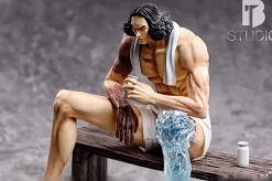 Sitting Bathhouse Kuzan - ONE PIECE Resin Statue - BT Studios