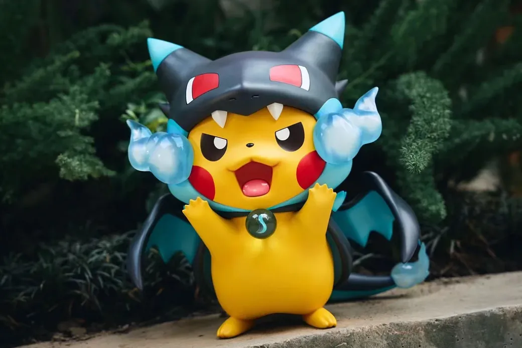 Small & 1/1 Scale Mega Charizard X Cosplay Pikachu - Pokemon Resin Statue - Unlimited Studios