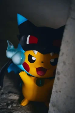 Small & 1/1 Scale Mega Charizard X Cosplay Pikachu - Pokemon Resin Statue - Unlimited Studios