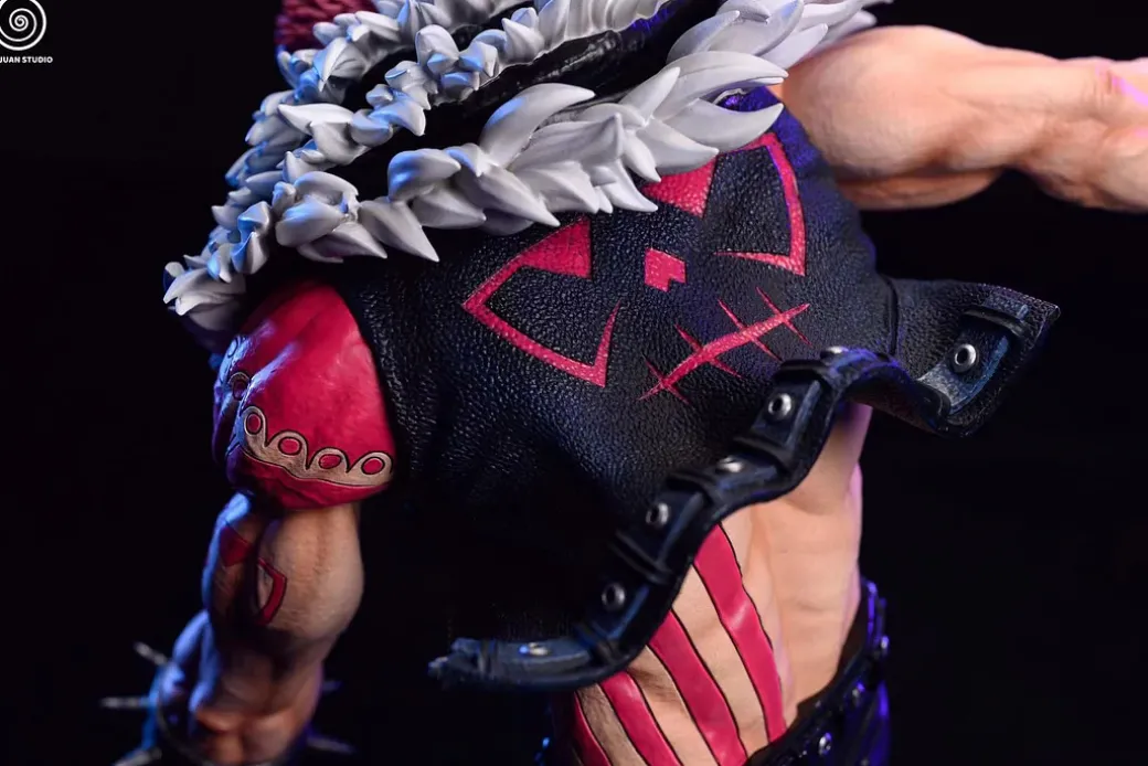Squatting Charlotte Katakuri - ONE PIECE Resin Statue - NEIJUAN Studio