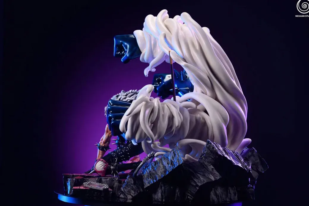 Squatting Charlotte Katakuri - ONE PIECE Resin Statue - NEIJUAN Studio