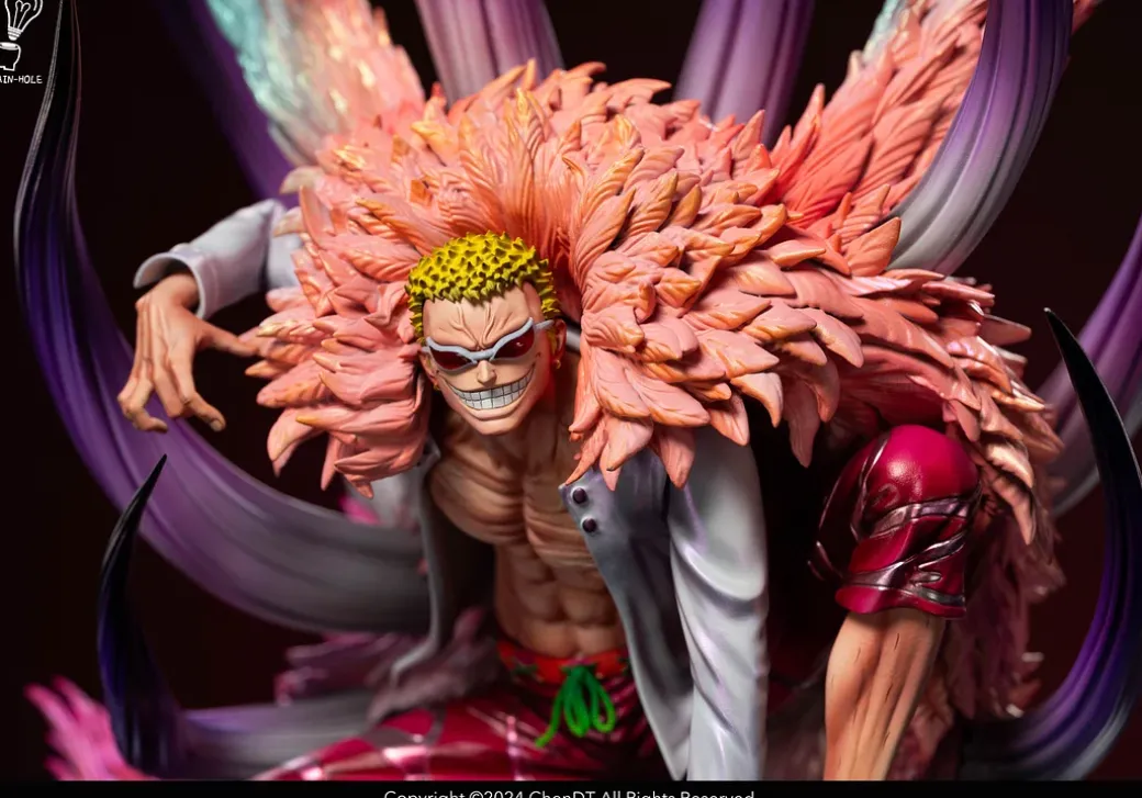 Squatting Donquixote Doflamingo - ONE PIECE Resin Statue - Brain Hole Studio