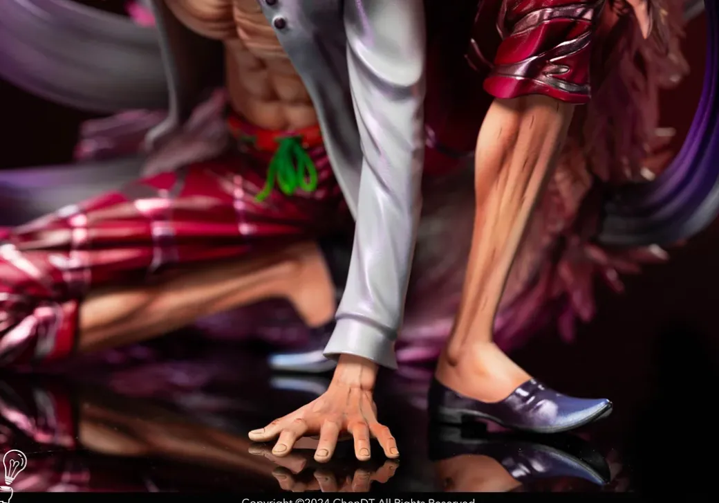 Squatting Donquixote Doflamingo - ONE PIECE Resin Statue - Brain Hole Studio