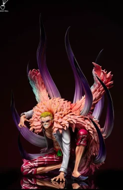 Squatting Donquixote Doflamingo - ONE PIECE Resin Statue - Brain Hole Studio