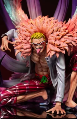 Squatting Donquixote Doflamingo - ONE PIECE Resin Statue - Brain Hole Studio