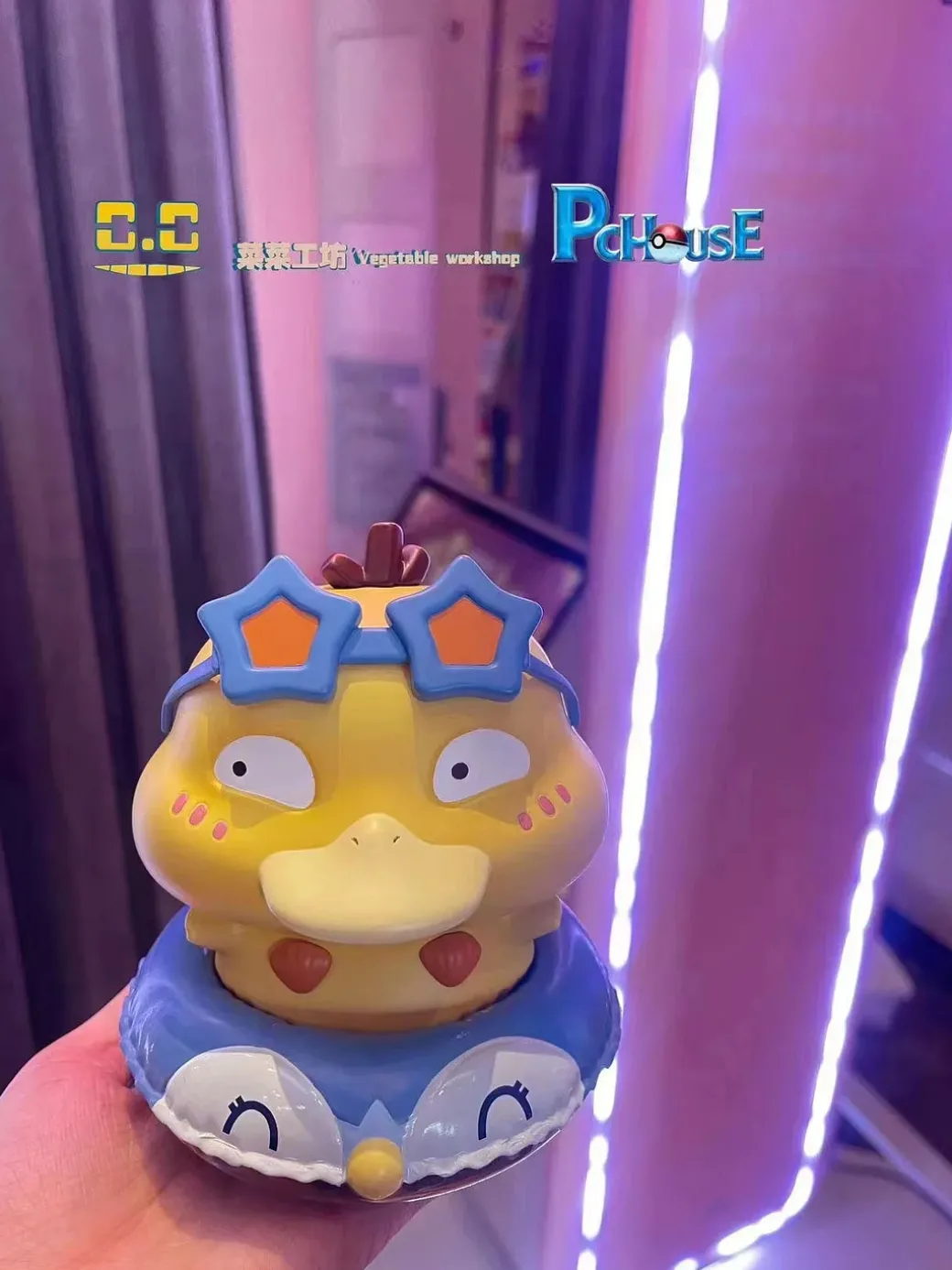 Swimming Ring Pokemon Series 001 Swimming Ring Psyduck - Pokemon Resin Statue - Vegetable workshop Studios