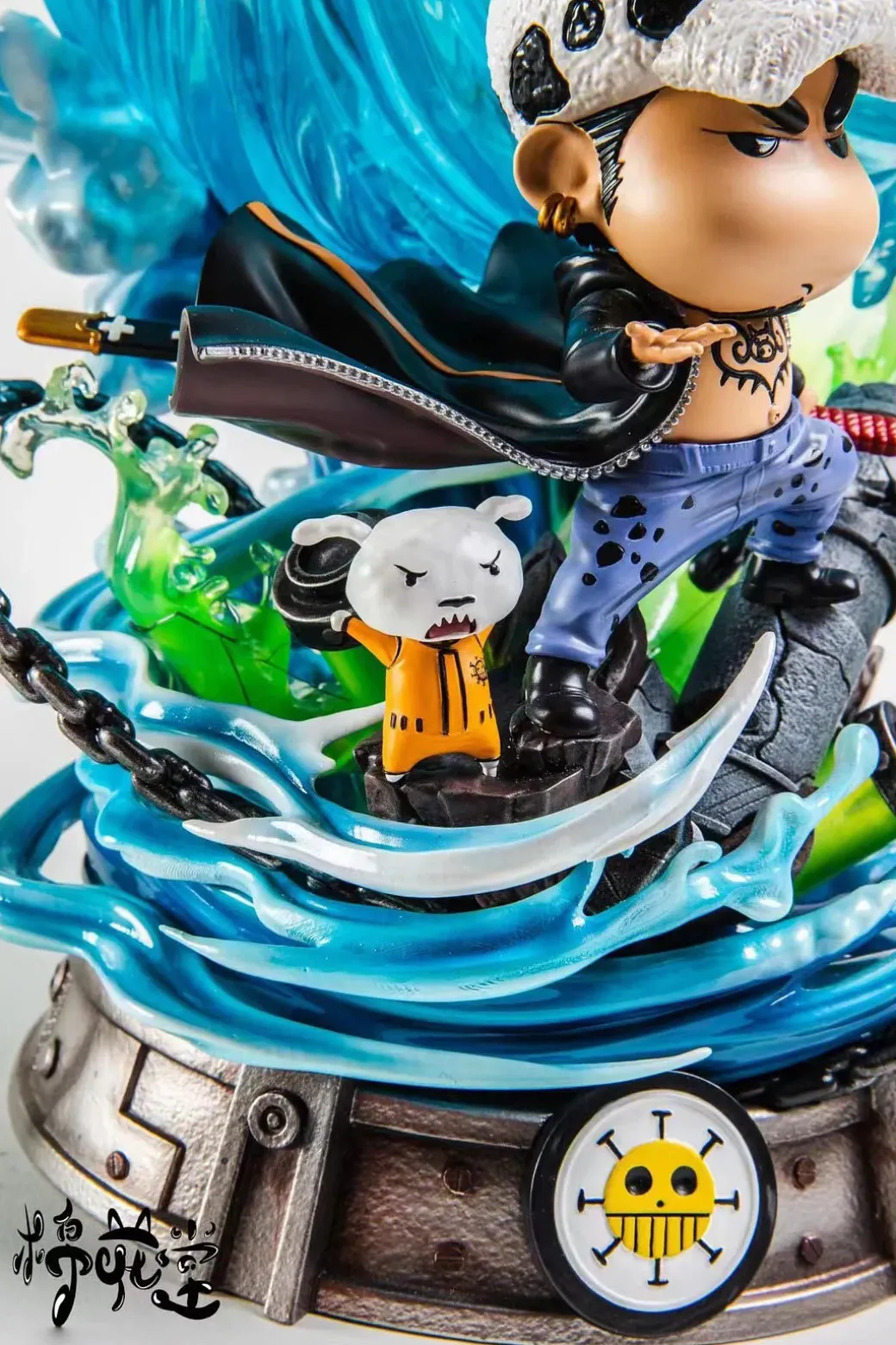 Trafalgar D. Water Law Cosplay Nohara Shinnosuke - Crayon Shin-chan ONE PIECE Resin Statue - MianHuaTang Studios